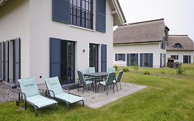 Reetland am Meer - Superior Reetdachvilla mit 2 Schlafzimmern F02